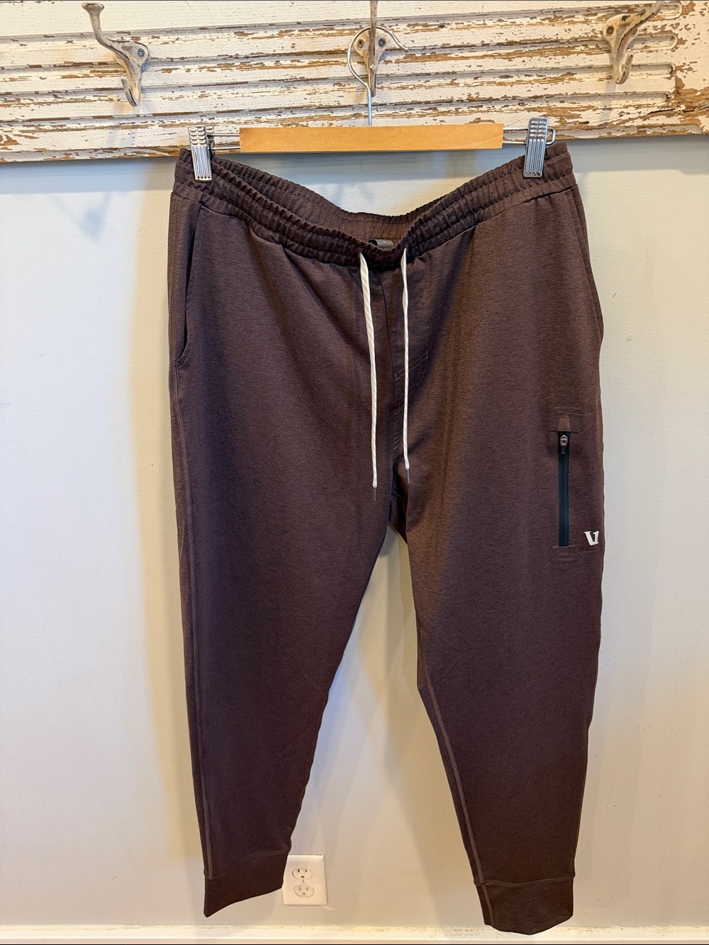 Vuori NEW Sunday Performance Sweatpant Size Large - Picture 2 of 7